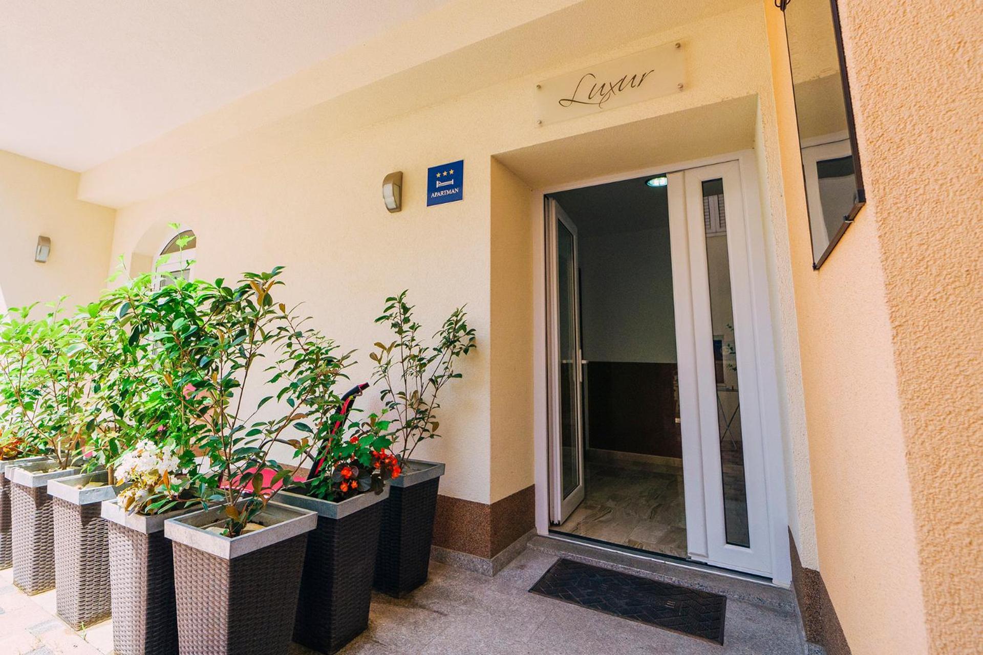 Apartament Luxur Centar With Sea View Terrace Baška Voda Zewnętrze zdjęcie
